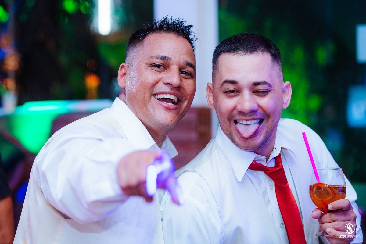 Tambores e pistola de fumaça para casamentos em São gonçalo, niterói e maricá -RJ