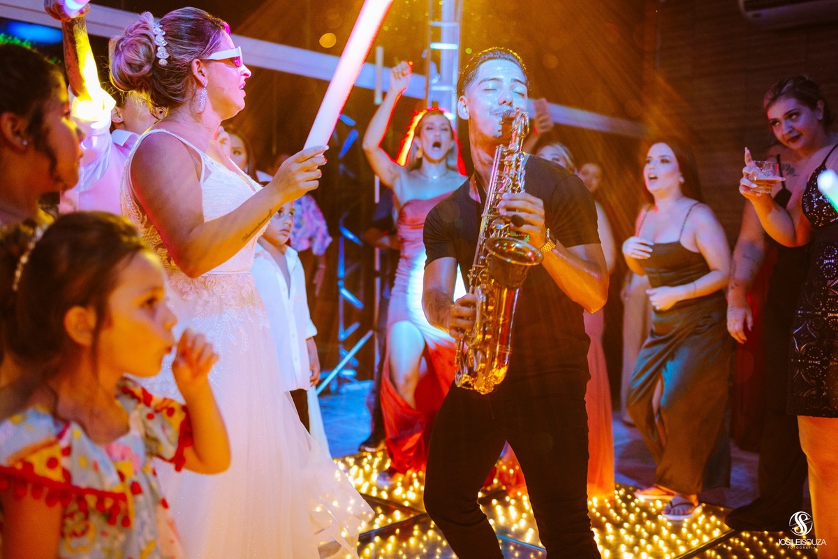 Tambores e pistola de fumaça para casamentos em São gonçalo, niterói e maricá -RJ