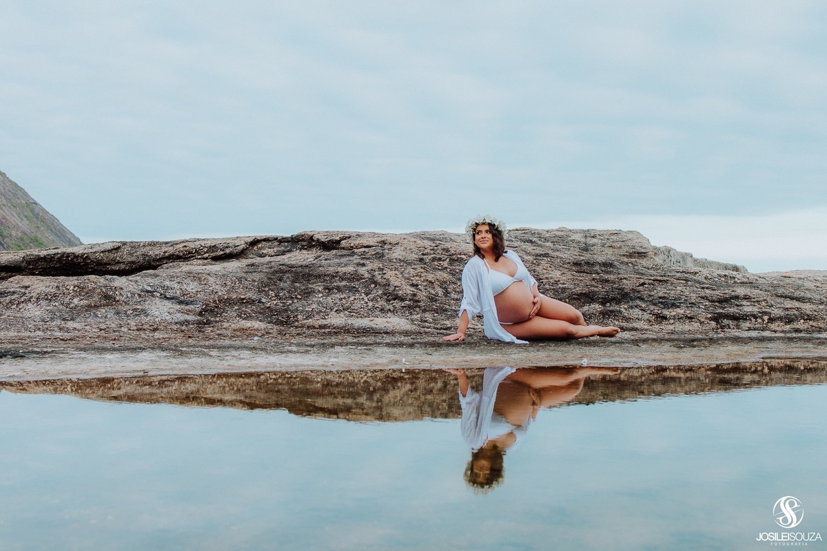 Ensaio de Gestante na Praia de Itacoatiara em Niterói