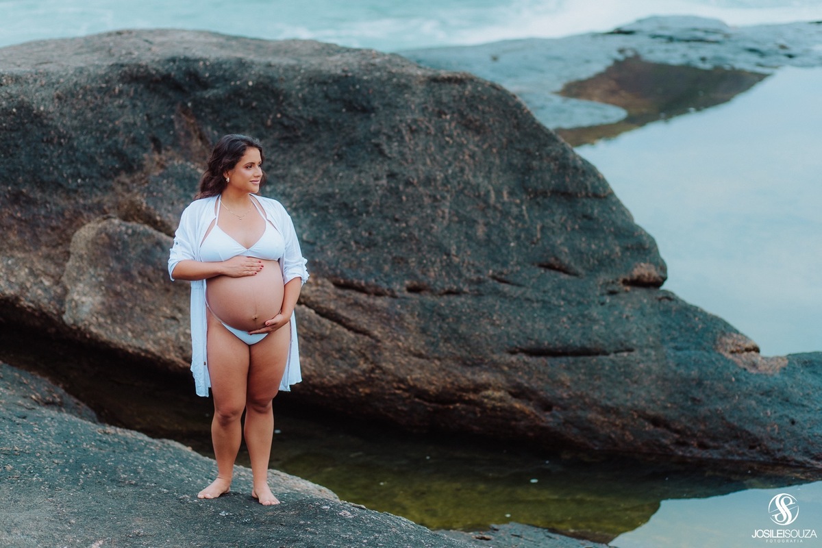 Ensaio de Gestante na Praia de Itacoatiara em Niterói