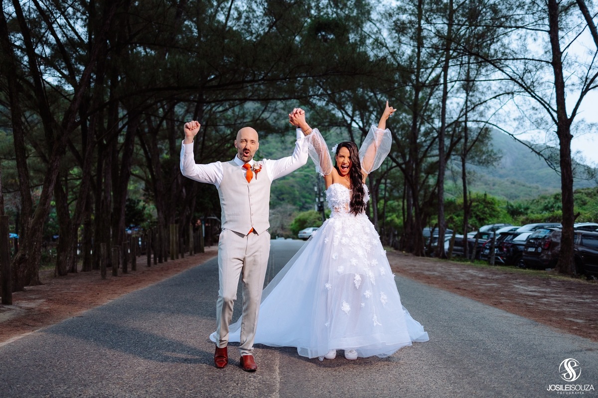 Casamento na areia da praia