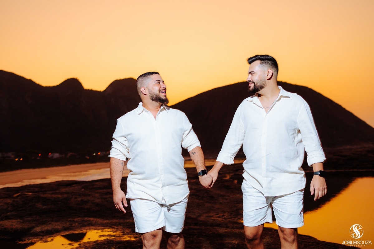 Ensaio de casal no nascer do sol em Niterói