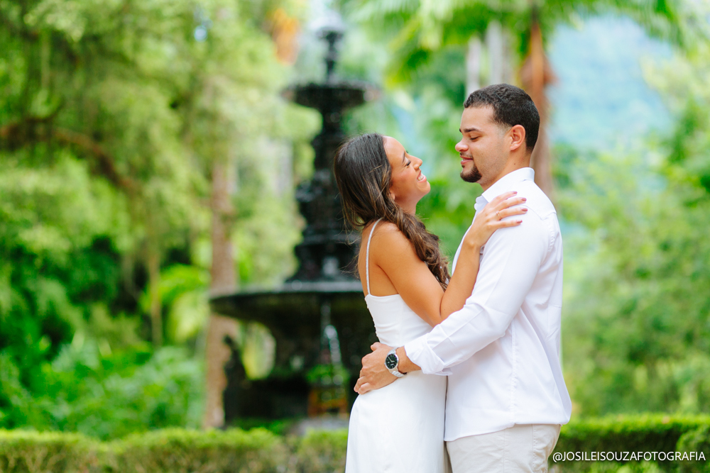 Ensaio pré-wedding no Jardim Botânico RJ de Laura e Matheus