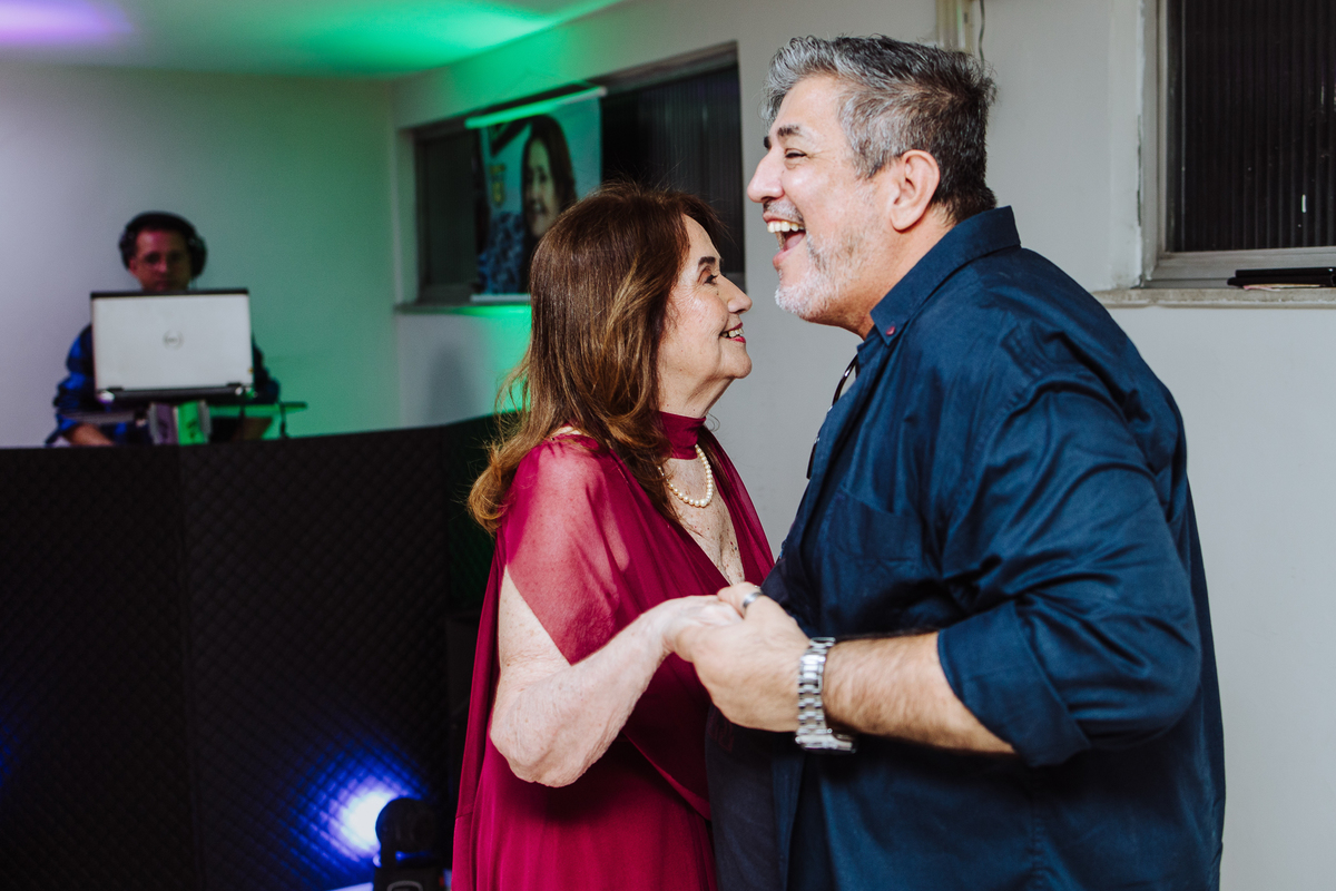 Fotografia profissional de aniversário de 83 anos em Niterói.