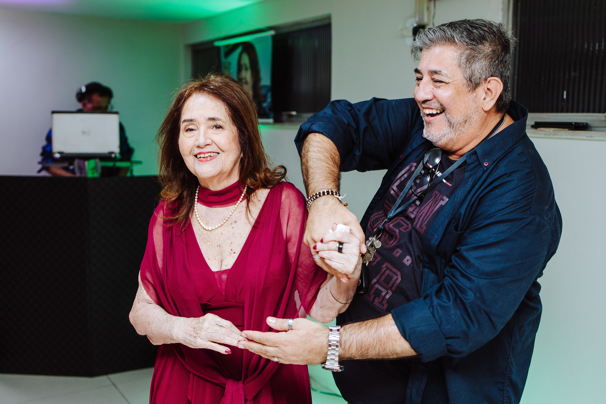 Fotografia profissional de aniversário de 83 anos em Niterói.