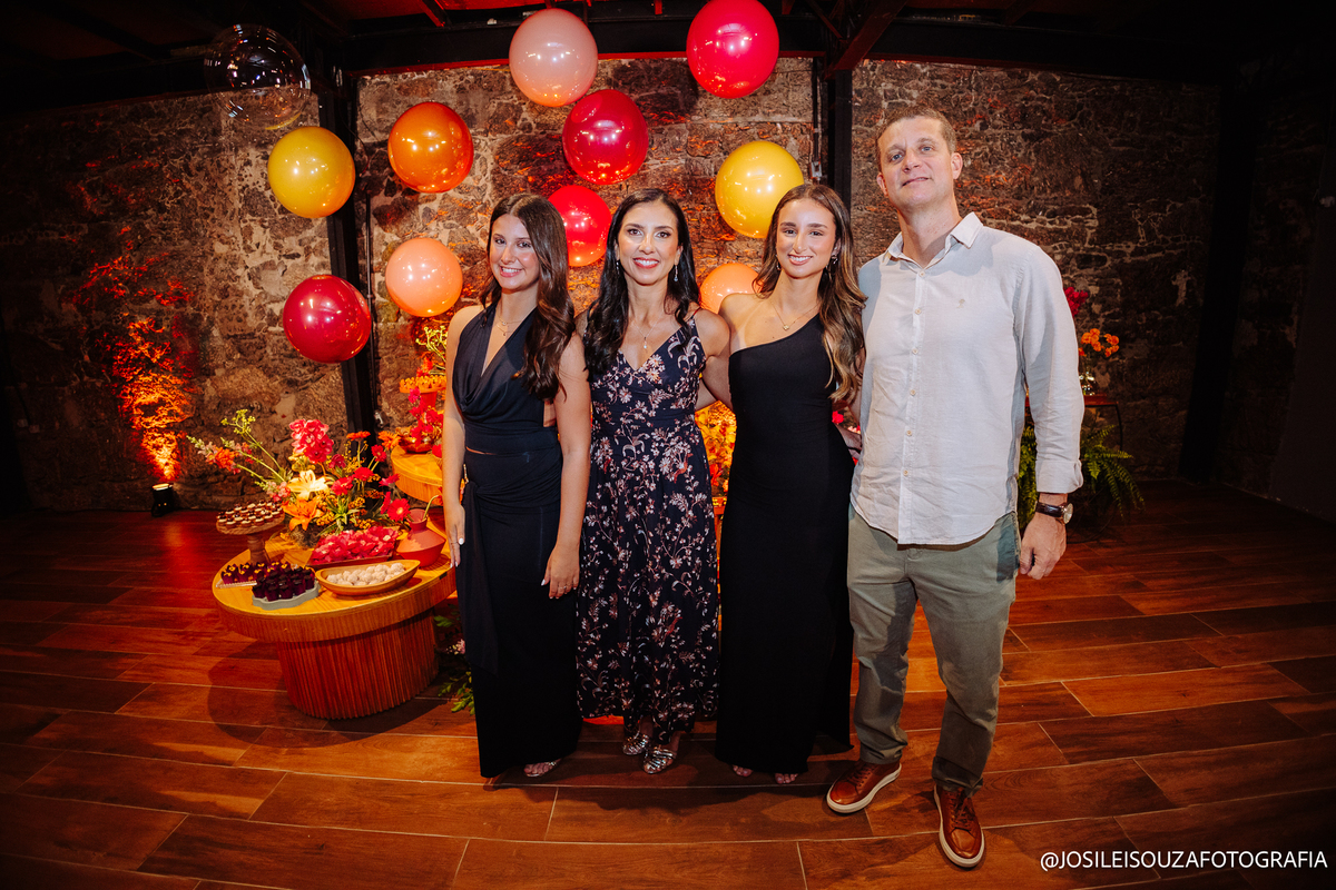fotografia de festa de 50 anos