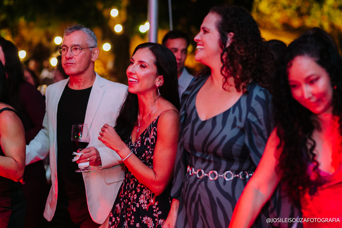 festa com banda ao vivo Niterói