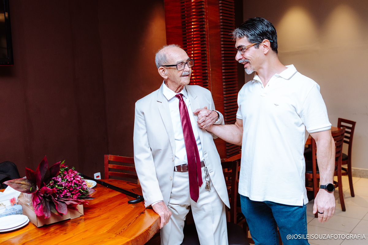 Aniversário de 100 anos no Restaurante Buzin