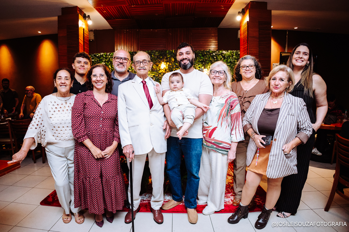 Família reunida no Restaurante Buzin