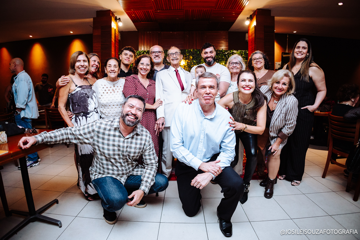 Família reunida no Restaurante Buzin