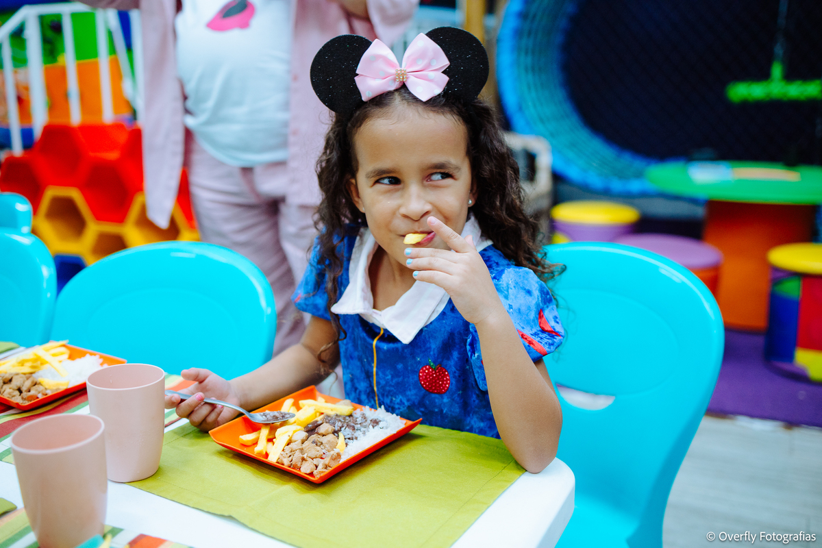 Festa infantil Minnie na Zoom Casa de Festas em Piratininga