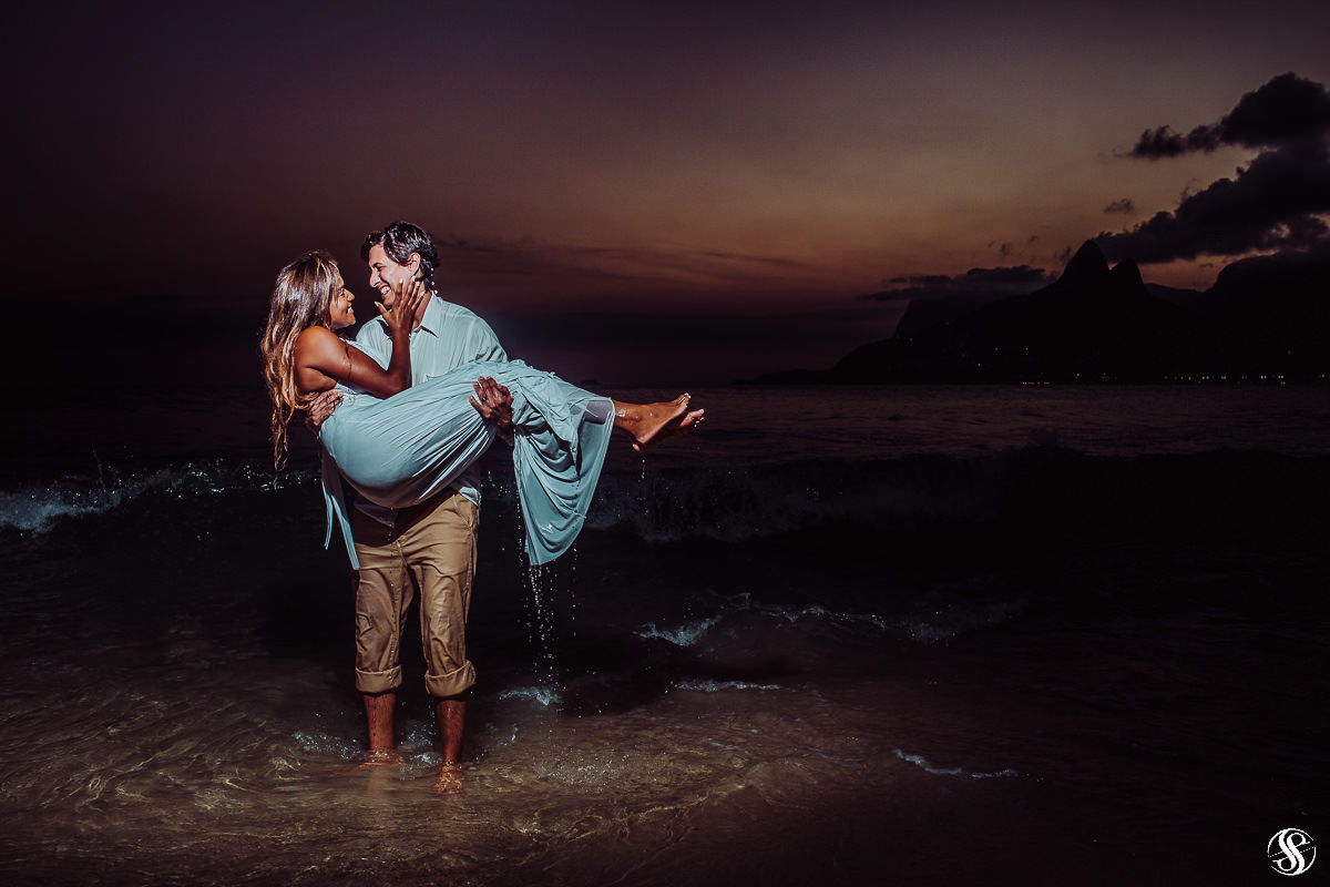 Ensaio de Casal na praia de Ipanema - RJ