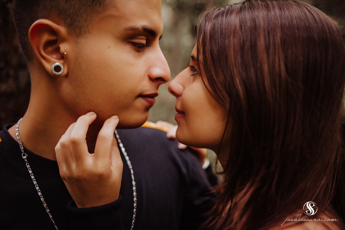 Ensaio de Casal na Trilha Floresta da Tijuca no Rio de Janeiro