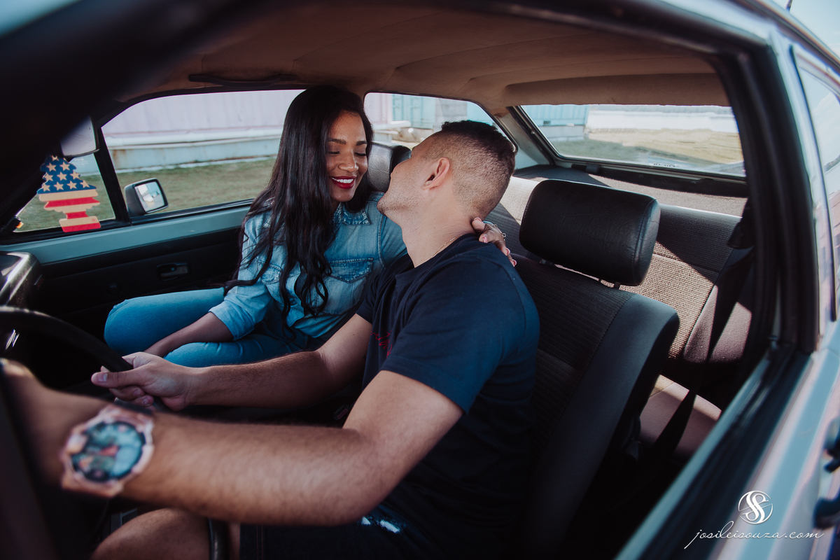 Ensaio de Casal com Carro