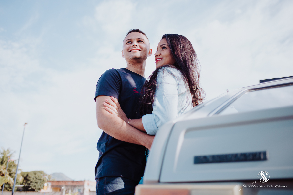 Ensaio de Casal com Carro