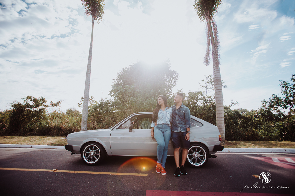 Ensaio de Casal com Carro