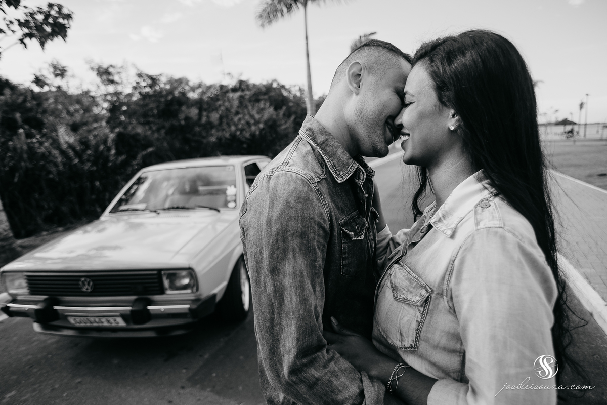 Ensaio de Casal com Carro