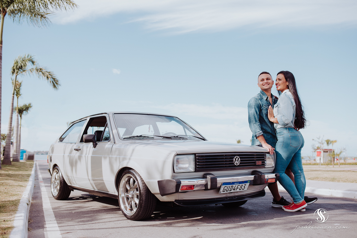 Ensaio de Casal com Carro