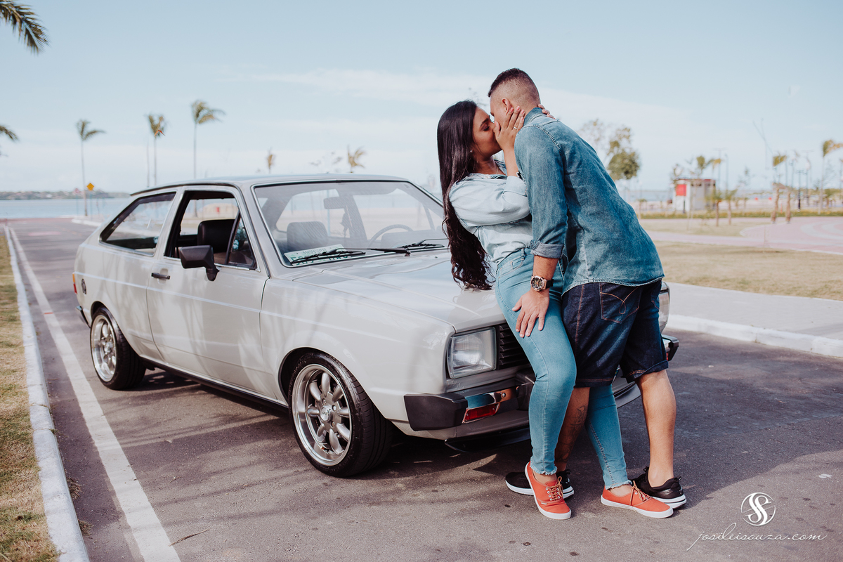Ensaio de Casal com Carro
