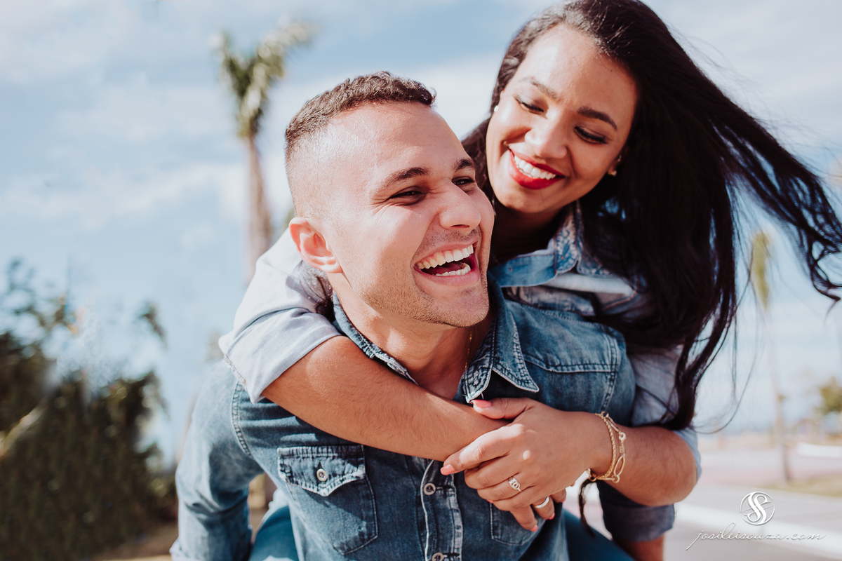 Ensaio de Casal com Carro