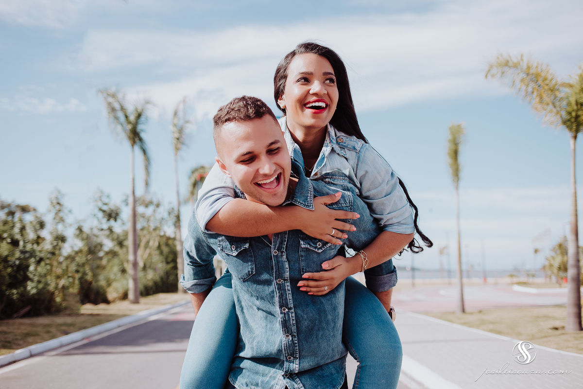 Ensaio de Casal com Carro