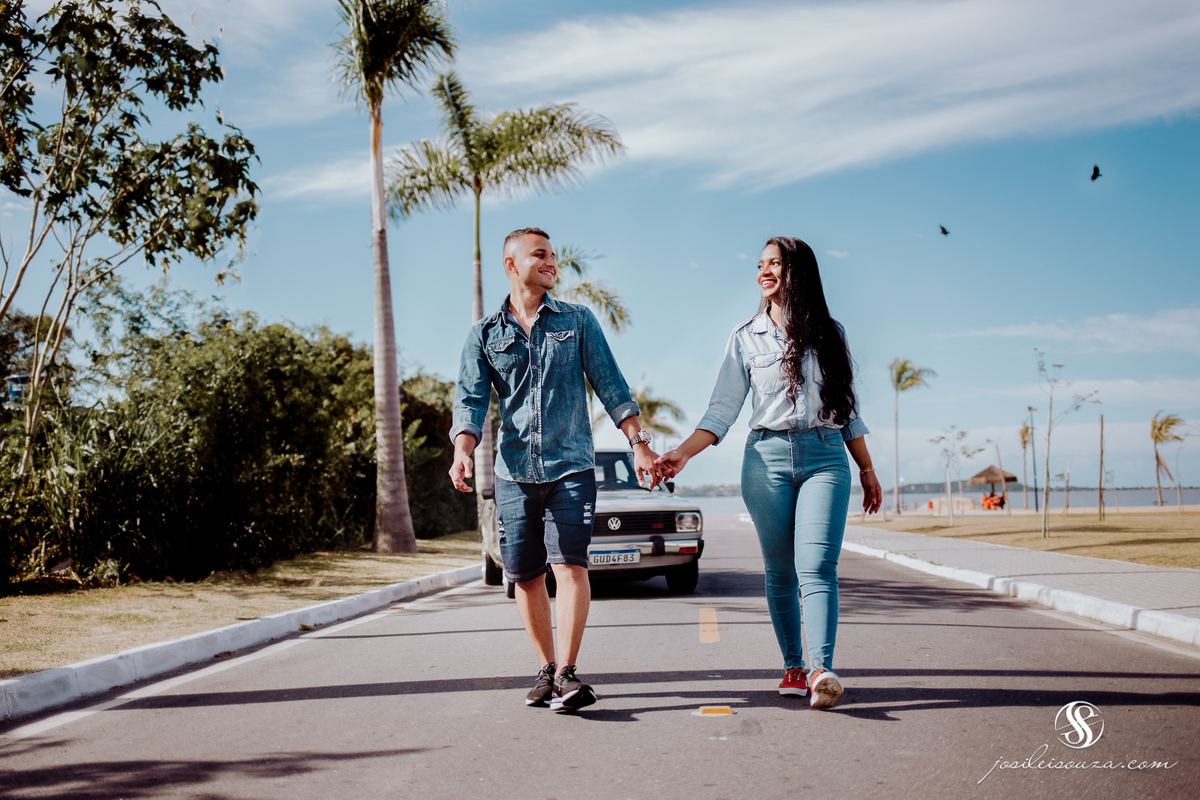 Ensaio de Casal com Carro