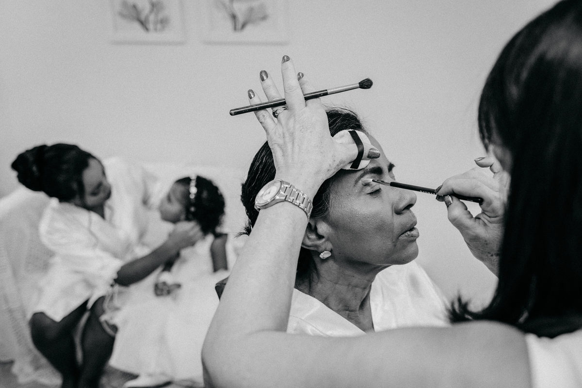 Making Of de noiva no Jardins do Chalé em São Gonçalo