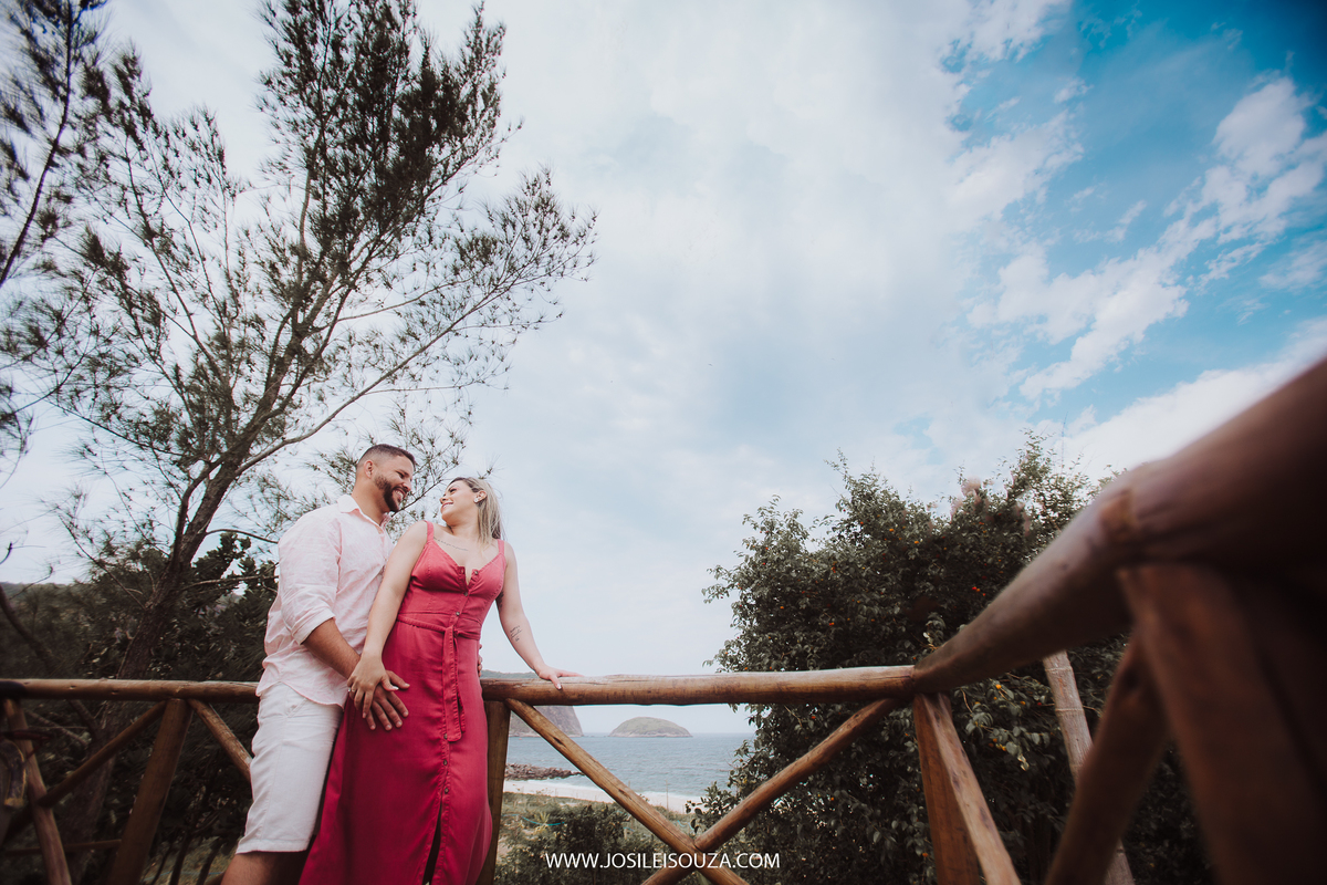 Ensaio de casal na Praia de Niterói