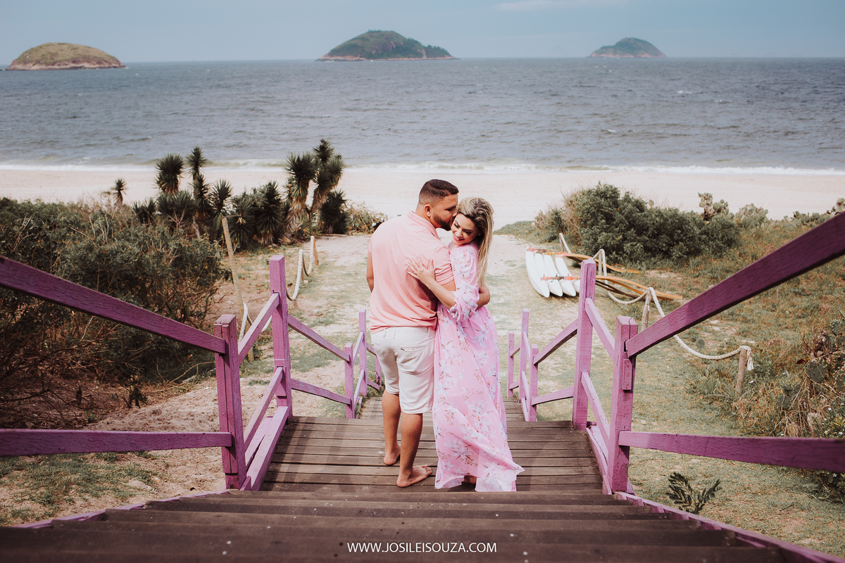 Ensaio de casal no quiosque harmonia  na Praia de Camboinhas