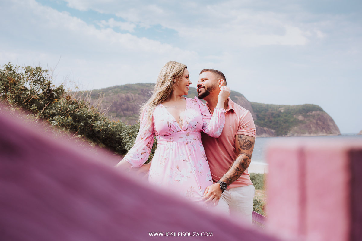 Ensaio de casal no quiosque harmonia  na Praia de Camboinhas