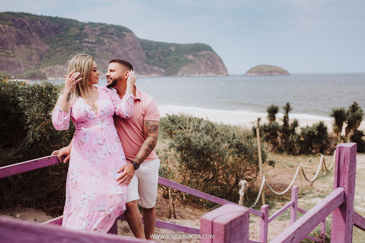Ensaio de casal no quiosque harmonia  na Praia de Camboinhas