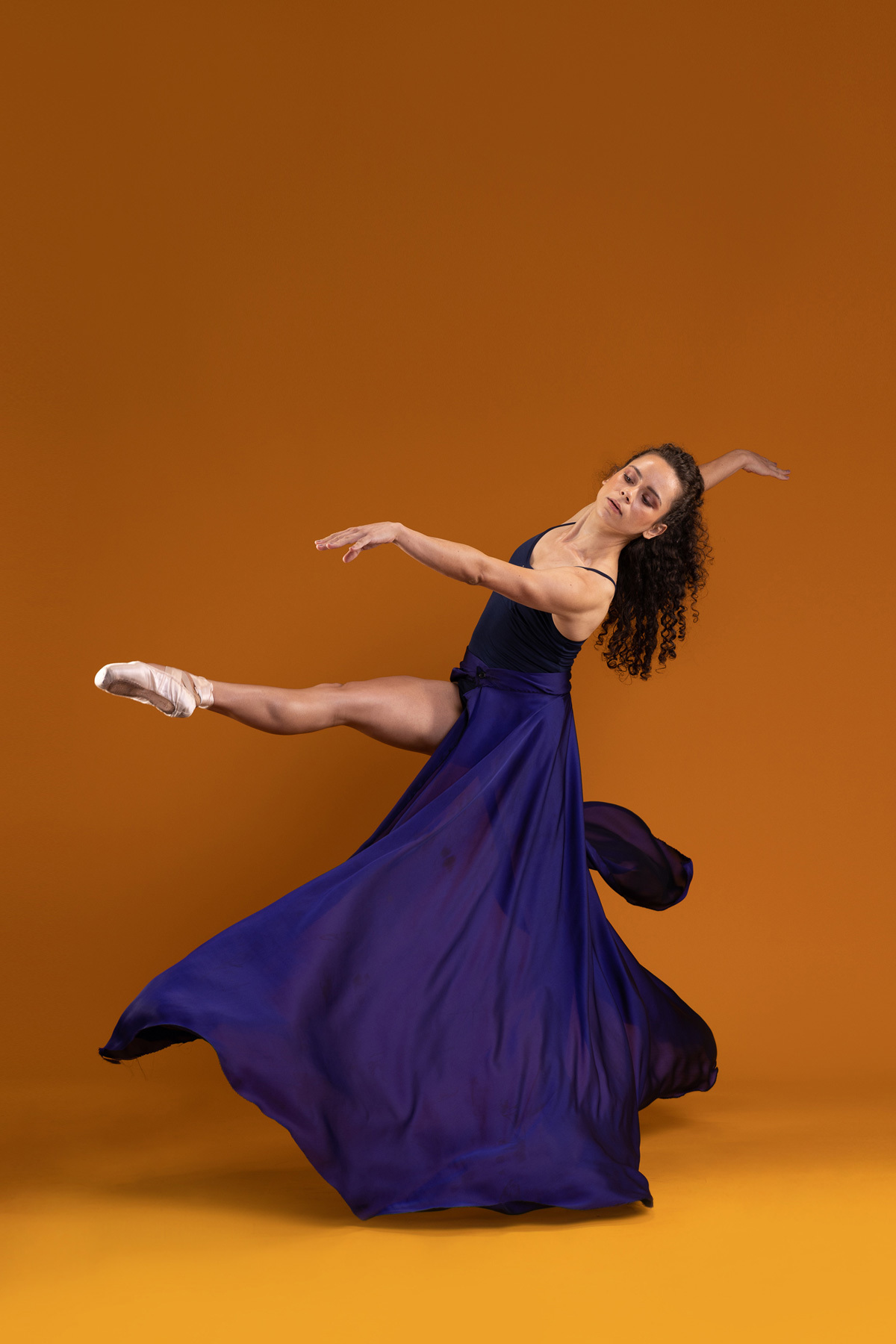 Ensaio fotográfico com o tema Balé idealizado pelo fotógrafo Romero Cruz que contou com a participação da bailarina Thaís Lima
