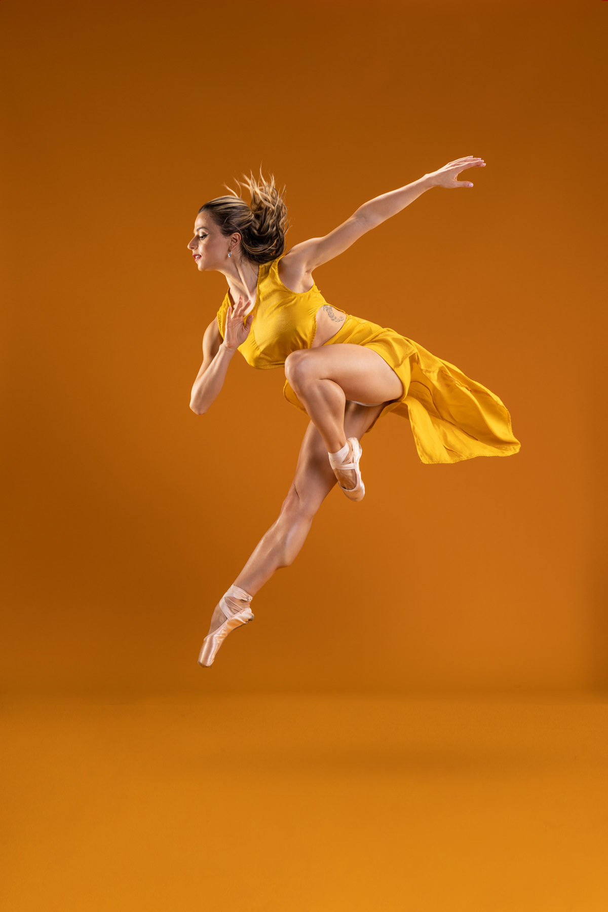 Lindo ensaio fotográfico com o tema balé feito pelo fotógrafo Romero Cruz e participação da bailarina Ana Beatriz Maillet
