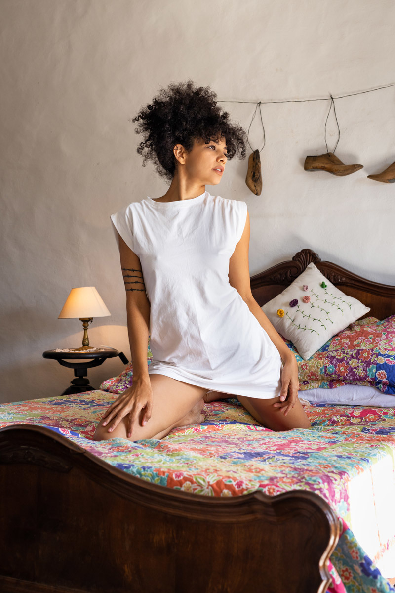 Ensaio fotográfico feminino da modelo Oz Ferreira feito pelo fotógrafo Romero Cruz