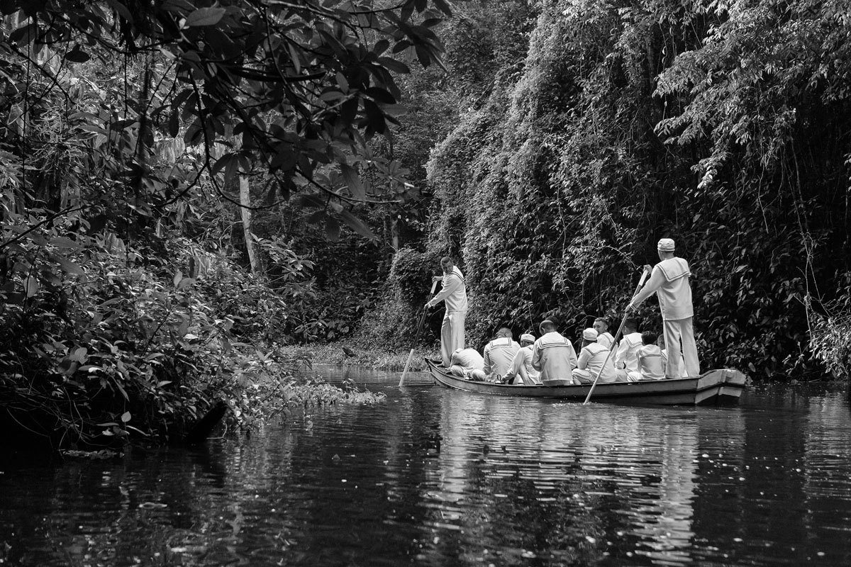 Fiéis no Círio Fluvial de Caraparú-PA pelas lentes do fotógrafo Romero Cruz