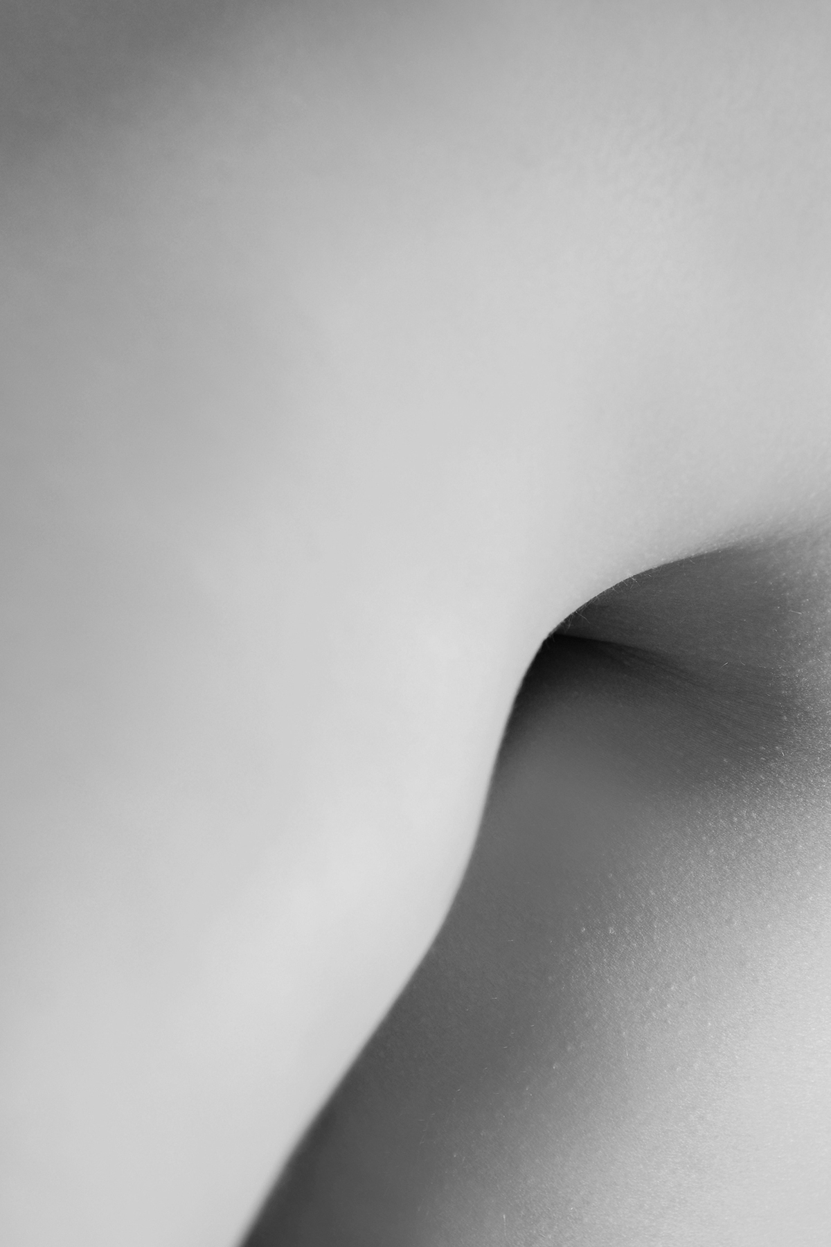 Fotografia de nu artístico do fotógrafo Romero Cruz para o projeto Paisagens do Corpo