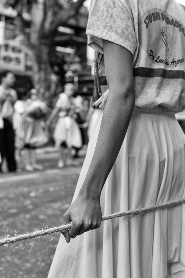 Foto de detalhe da devoção de fiéis no Círio de Nazaré em Belém do Pará. Momento fotografado pelo fotógrafo profissional Romero Cruz
