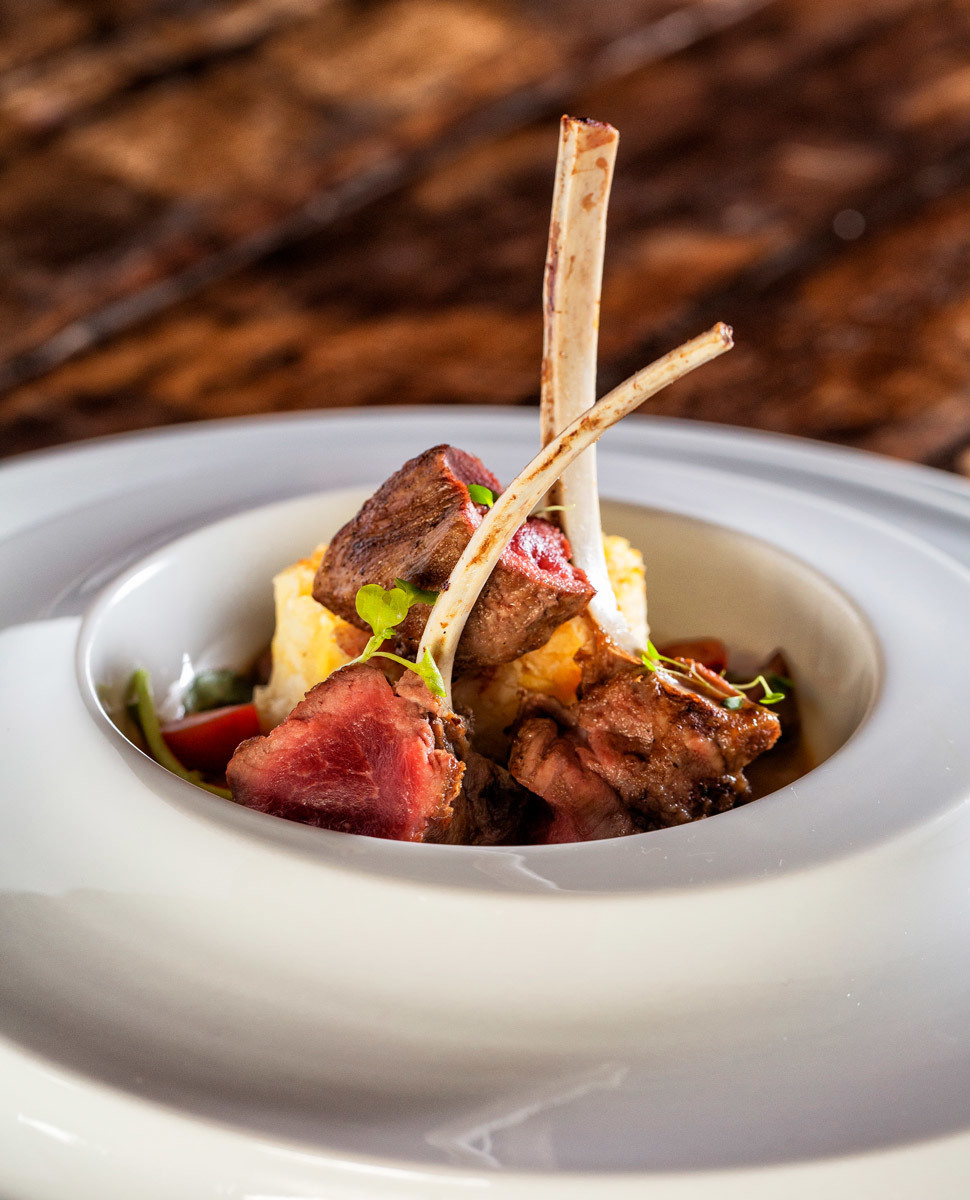Costela de cordeiro fotografado por Romero Cruz