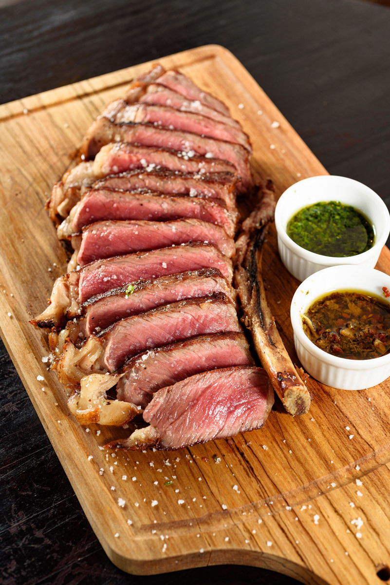 ny strip dry aged fotografado pelo fotógrafo especializado em gastronomia Romero Cruz