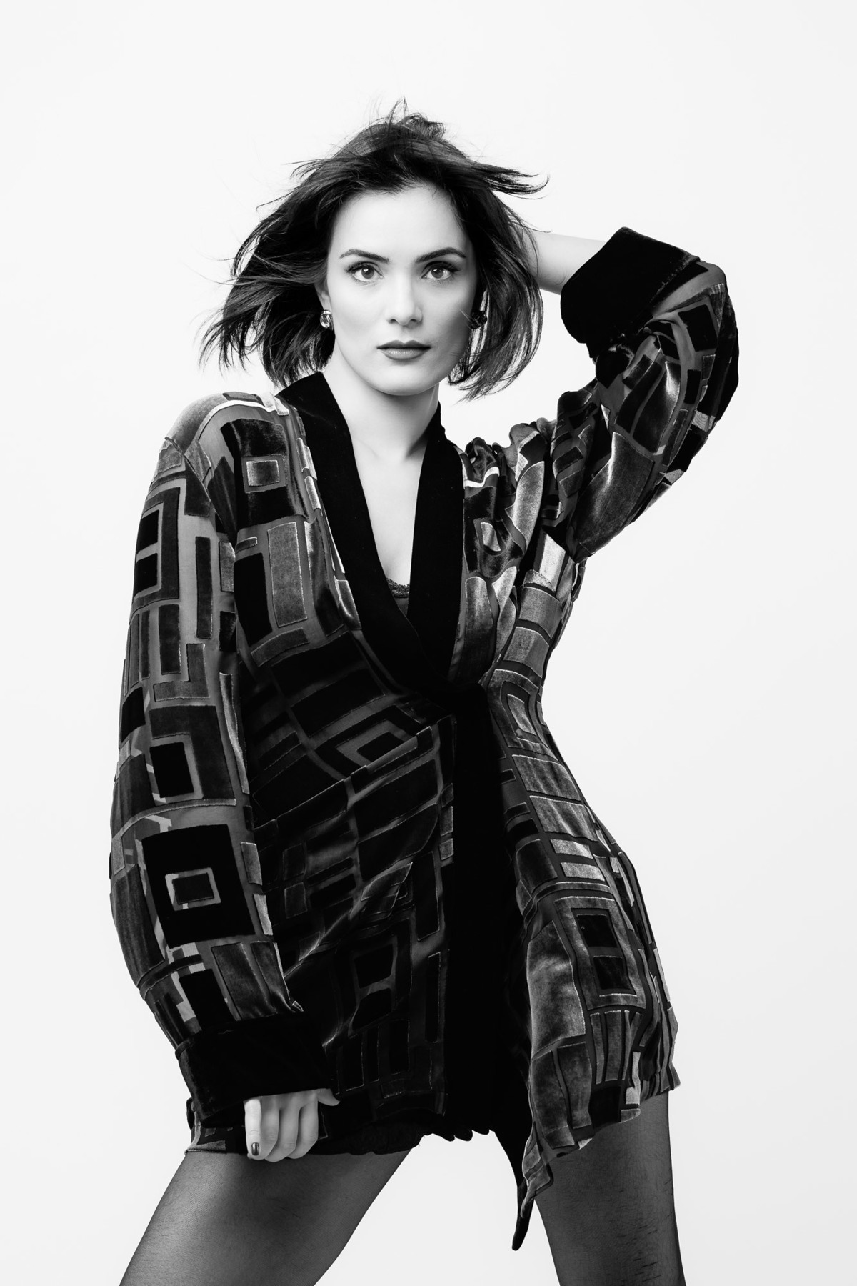 Romero Cruz fotografou a modelo Juliana Amorim em seu estúdio em São Paulo