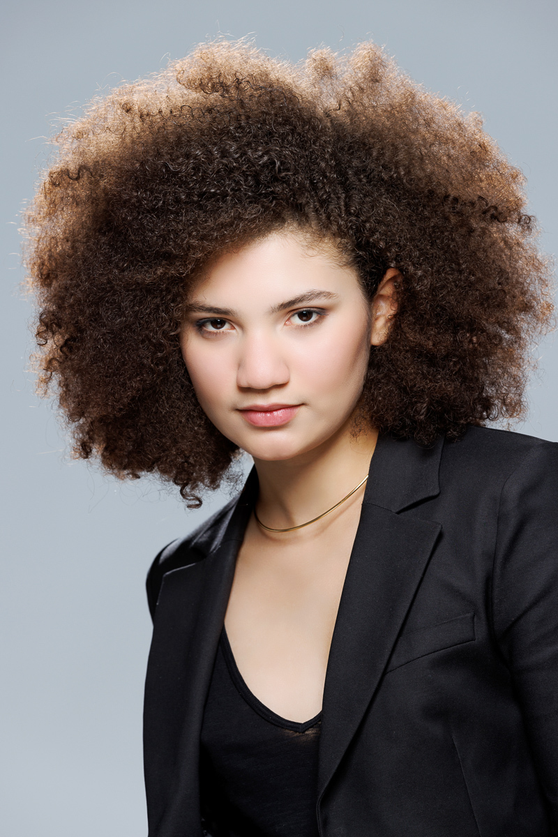 Romero Cruz fotografou a modelo Fernanda Rayka em seu estúdio em São Paulo