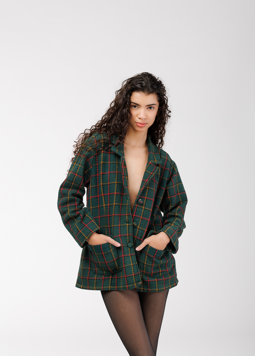 Romero Cruz fotógrafo profissional fotografou a modelo baiana Heloísa Sá em seu estúdio em São Paulo