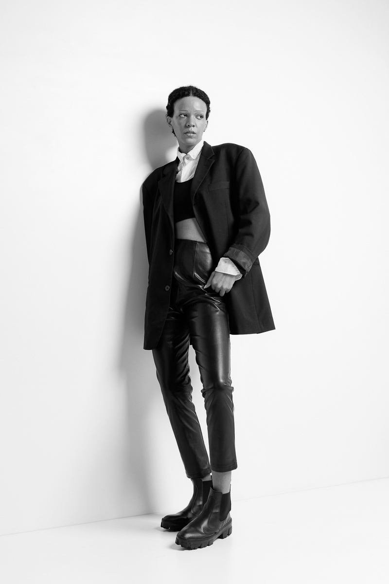 Modelo Bruna Soares fotografado por Romero Cruz, fotógrafo profissional