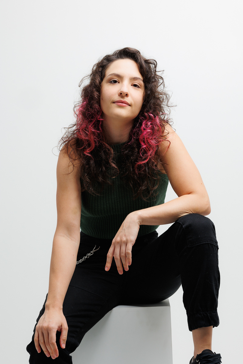 Atriz Maria Eduarda Esteves fotografada pelo fotógrafo Romero Cruz em seu estúdio em São Paulo