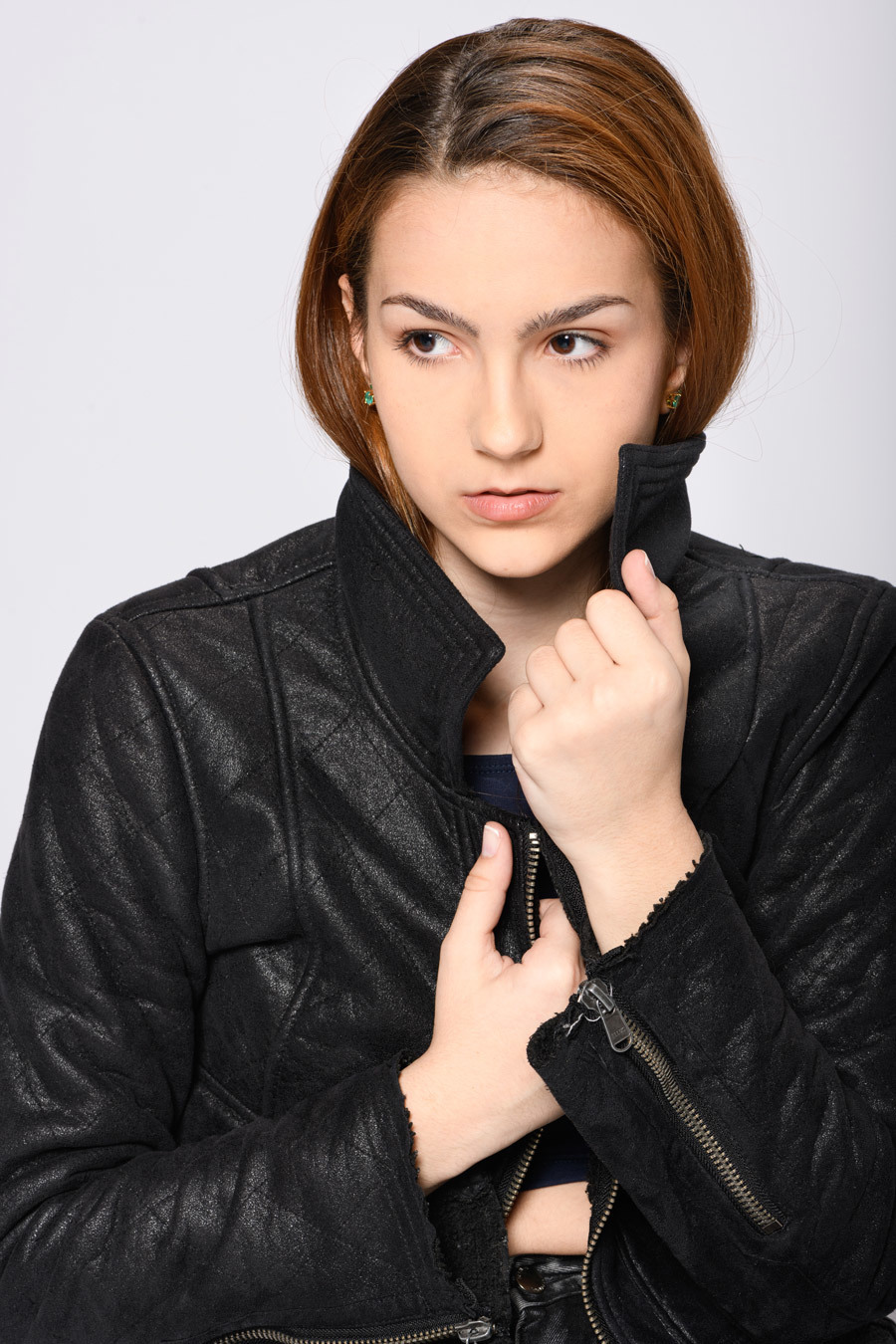 Romero Cruz fotógrafo profissional fotografou o book de 15 anos da jovem Elisa Bianchi em estúdio