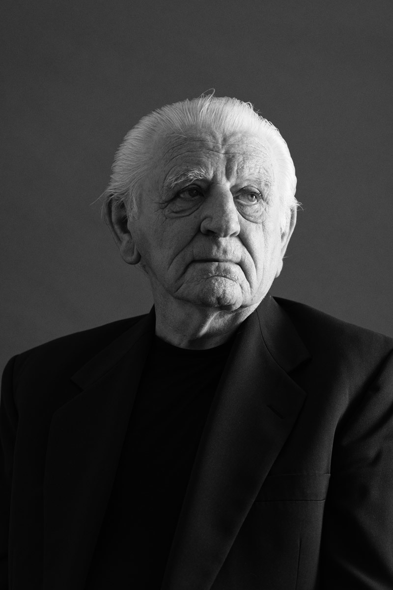 Retrato de Ladair Michelon feito para a capa do seu livro pelo fotógrafo Romero Cruz