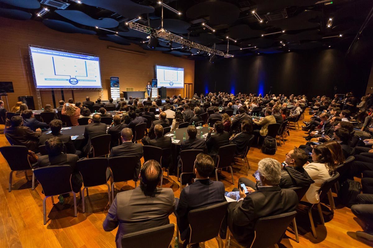 Evento corporativo no Hotel Unique em São Paulo-SP da Frost & Sullivan na fotografia de Romero Cruz