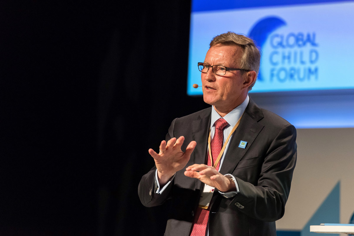 Palestrante do evento Global Child Forum fotografado pelo fotógrafo Romero Cruz