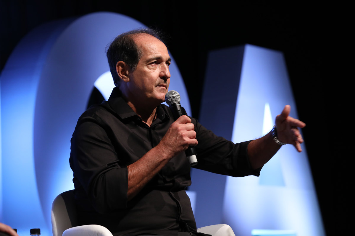 Tecnico Murici Ramalho em palestra no evento corporativo fotografado pelo fotógrafo Romero Cruz