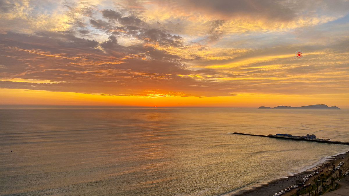 Atardecer en la Costa Verde Miraflores